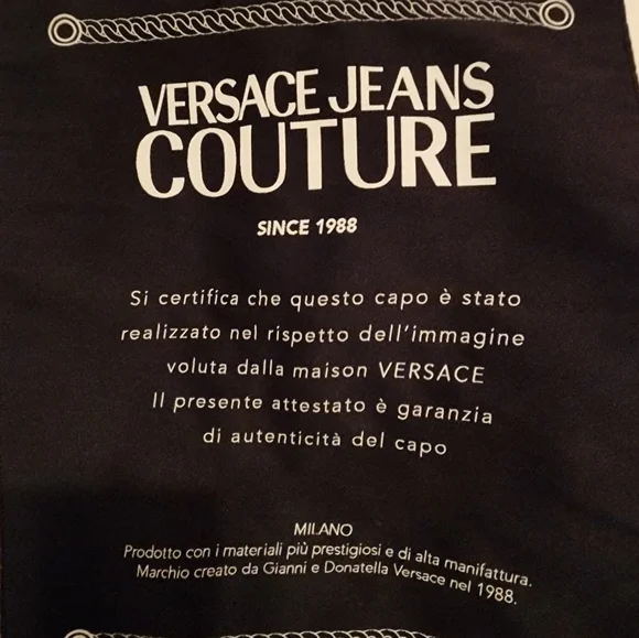 Versace - Picture 2 of 7